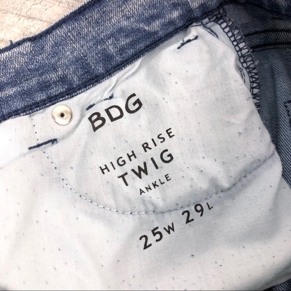 Sold🥀 UO BDG High Rise Twig Ankle Skinny Jeans - Picture 7 of 8